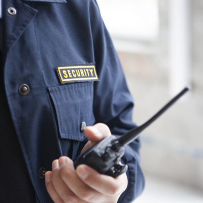 警備会社＋警察による巡回・監視